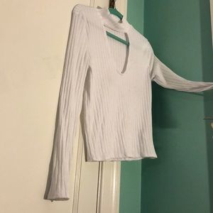 H&M V-neck w/choker collar